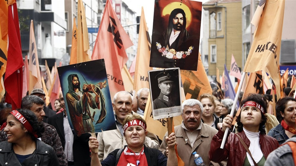 نقش نهادهای محلی علویان ترکیه در تحولات اجتماعی و بازتولید هویت دینی – اجتماعی