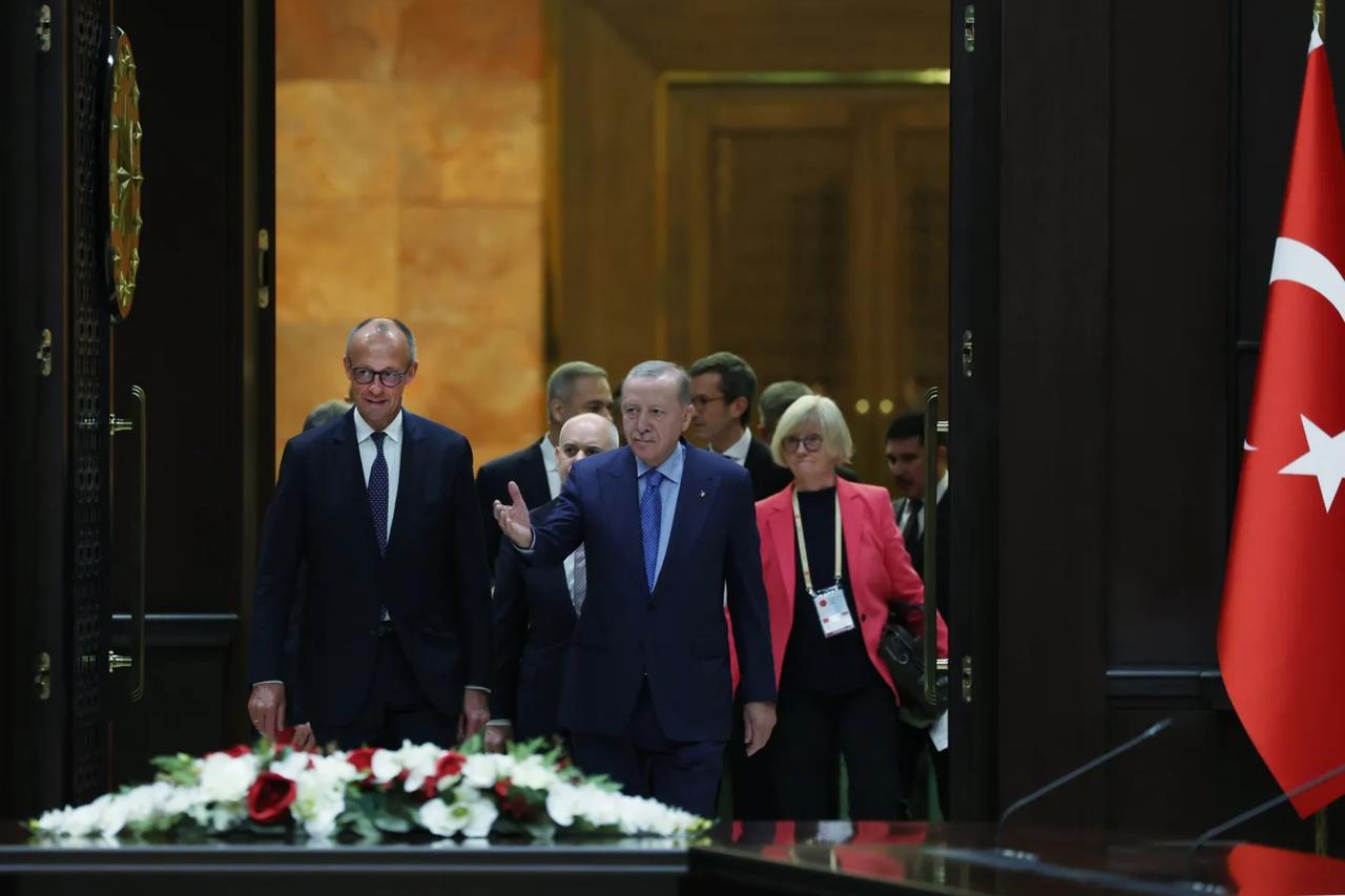 رقابت فزاینده اروپا و آمریکا برای توسعه نفوذ در ترکیه